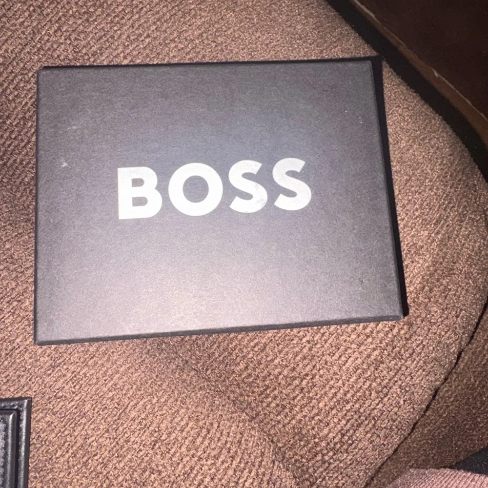 Boss Embossed Black Mens Wallet - Picture 4 of 5